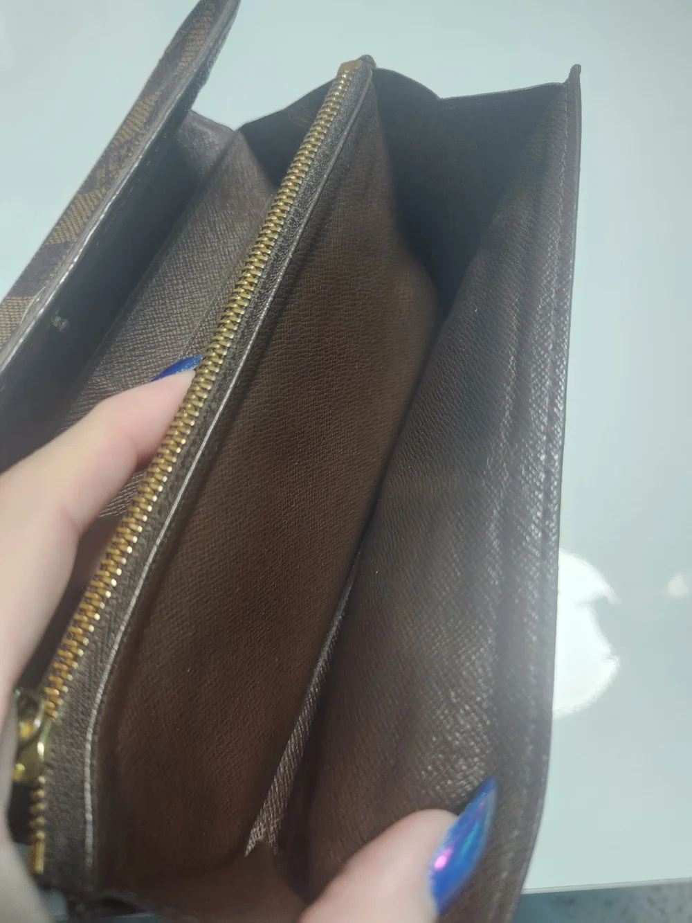 Authentic Preloved Louis Vuitton Brown Damier Sarah Wallet On Chain With COA